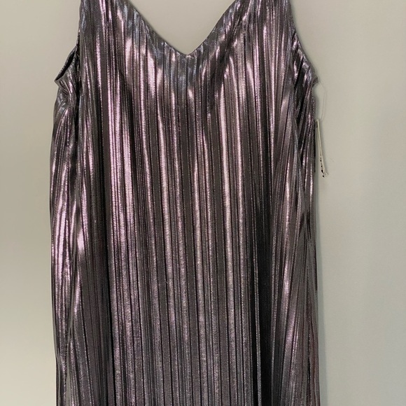 NWT Design Labs metallic shift dress - Picture 2 of 7